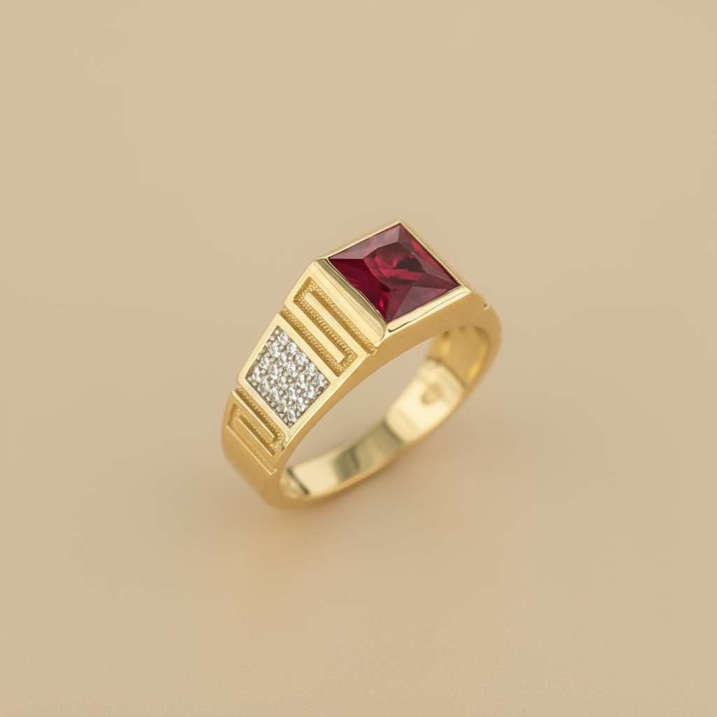 Anillo Emperador – Oro con Gema Roja y Detalles de Lujo