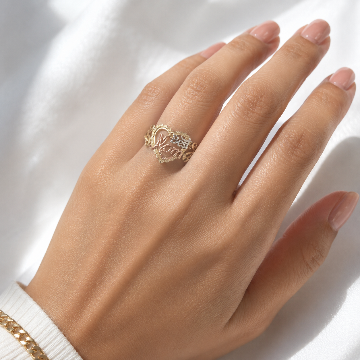 Anillo Best Mom en Oro de 14K – Tres Oros