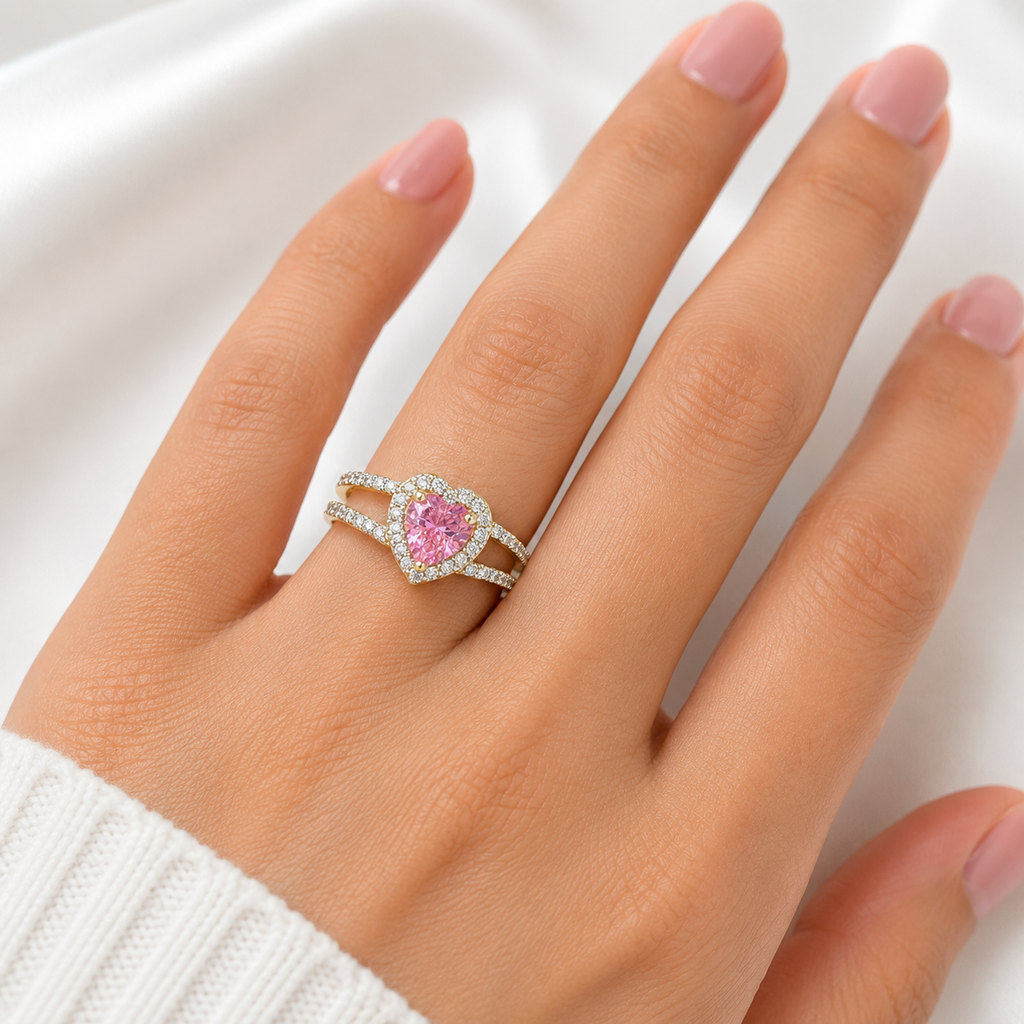 Anillo de Corazón Rosa en Oro 14K con Circonias