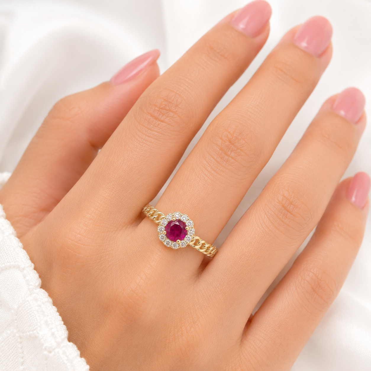 Anillo de Oro 14K con Circonia Roja