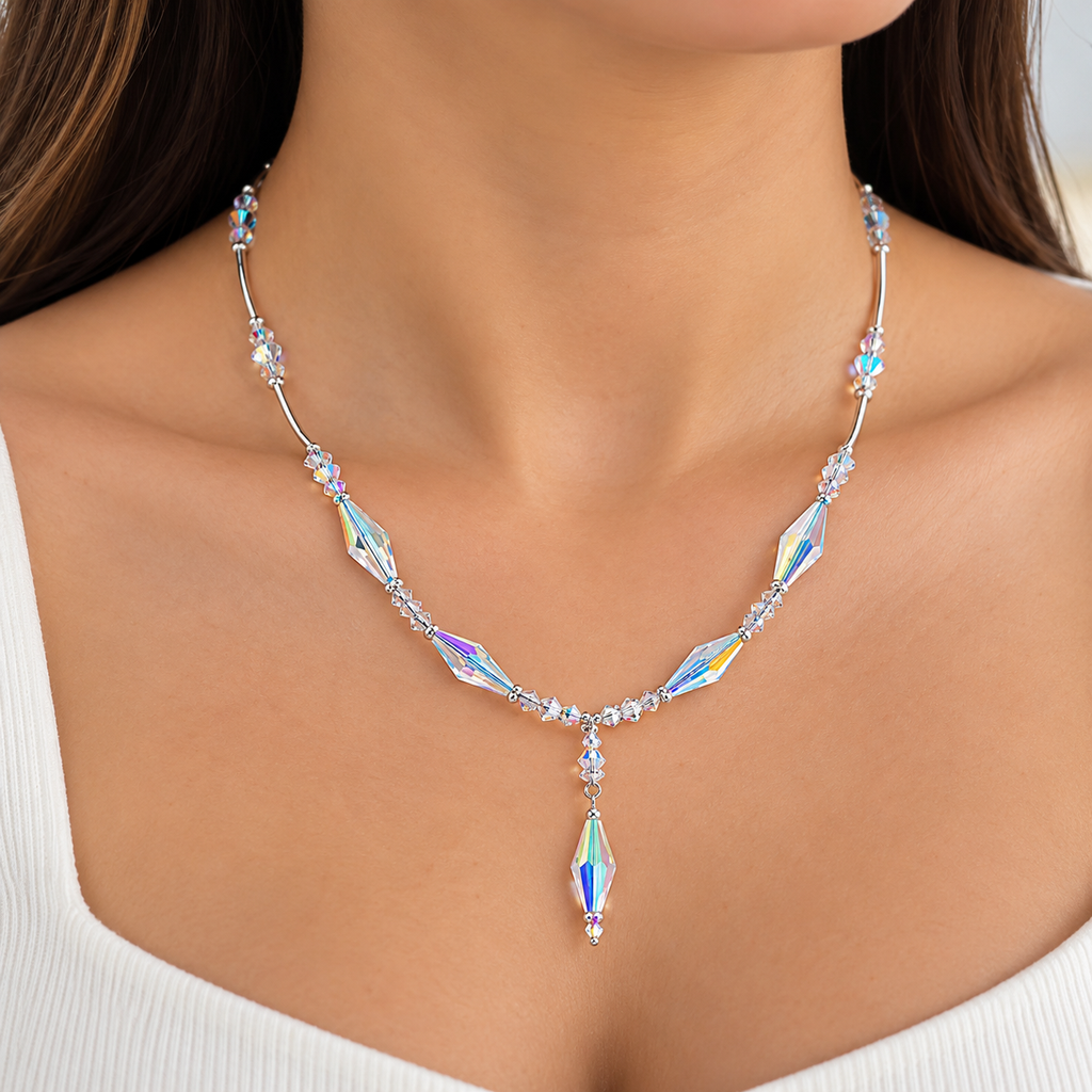 Collar de Cristal Iridiscente – Elegancia Luminosa