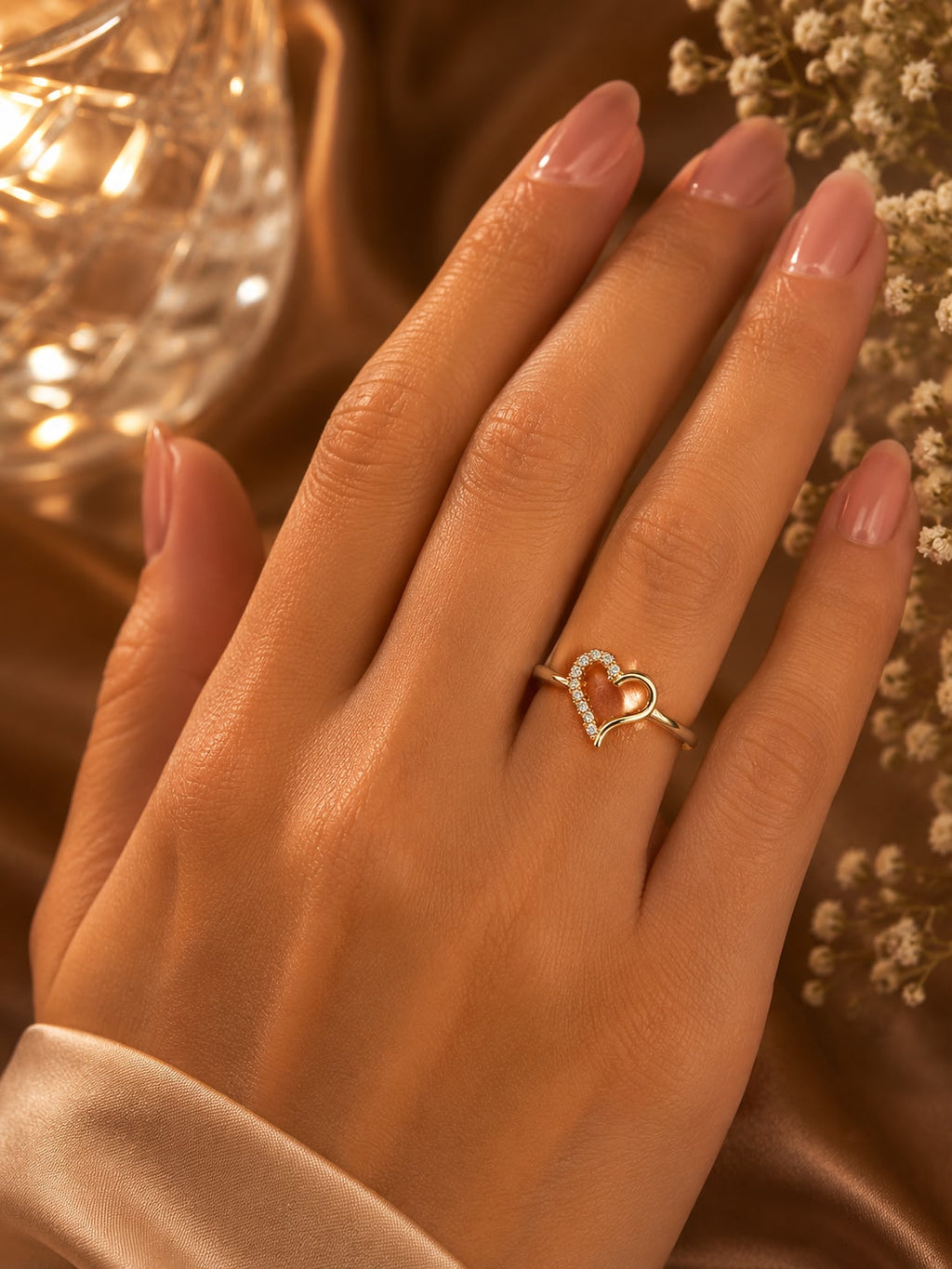 Anillo de Oro 14K con Diseño de Corazón Brillante