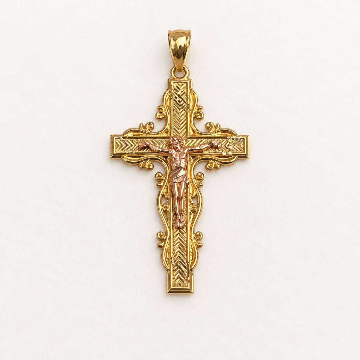 Dije de Cristo Crucificado en Oro 14K de Dos Tonos